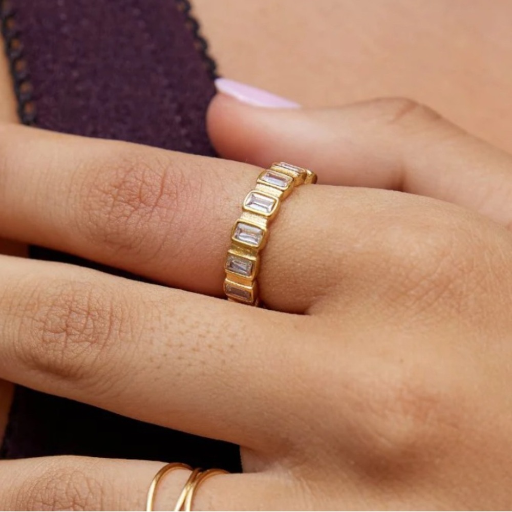 NEW Gigi Square Crystal Ring size 7